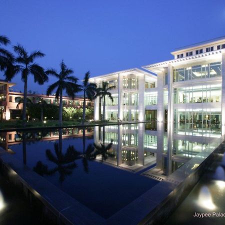Jaypee Palace Hotel Agra  Eksteriør billede