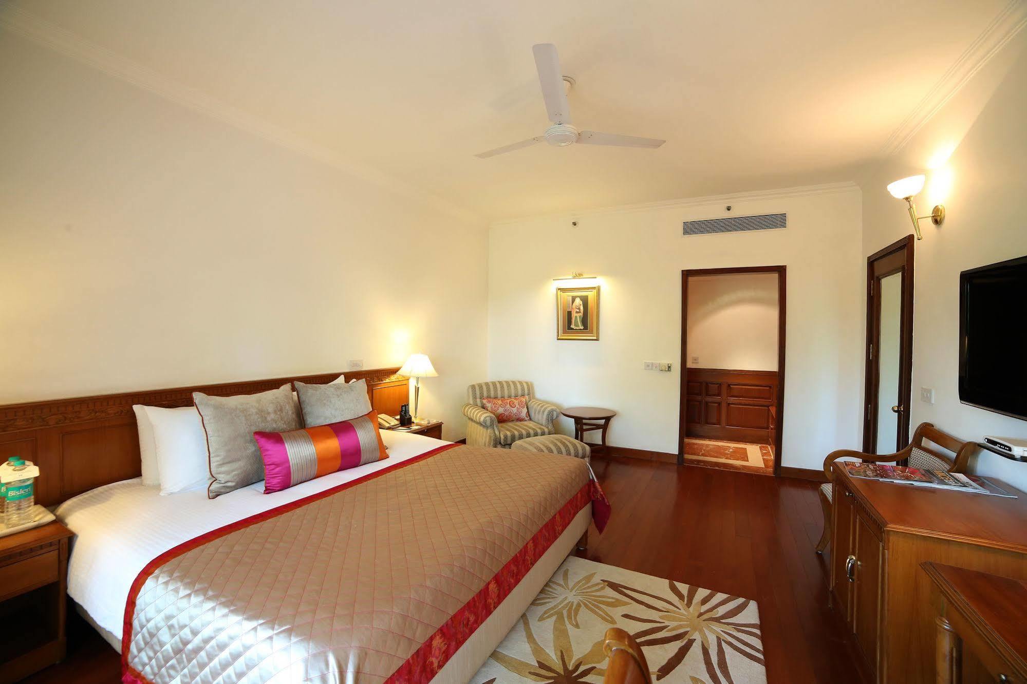 Jaypee Palace Hotel Agra  Eksteriør billede